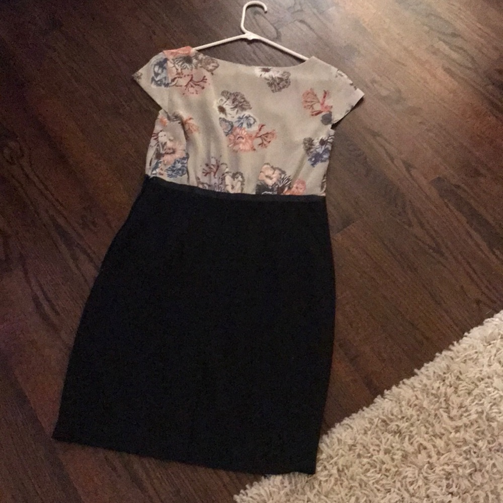 H&M Dress Size 8 - Picture 2 of 2